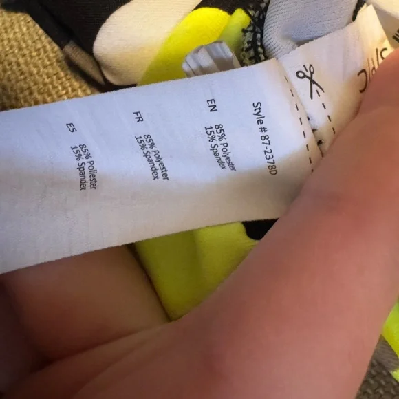 Women’s Yellow Camouflage Leggings - Picture 4 of 9